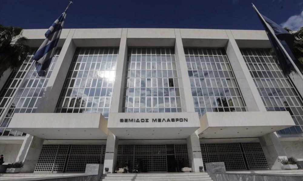 Δικαιοσύνη: Εκτός από "τυφλή" κοντεύει και να κουφαθεί... Απίστευτες υποθέσεις στον Άρειο Πάγο